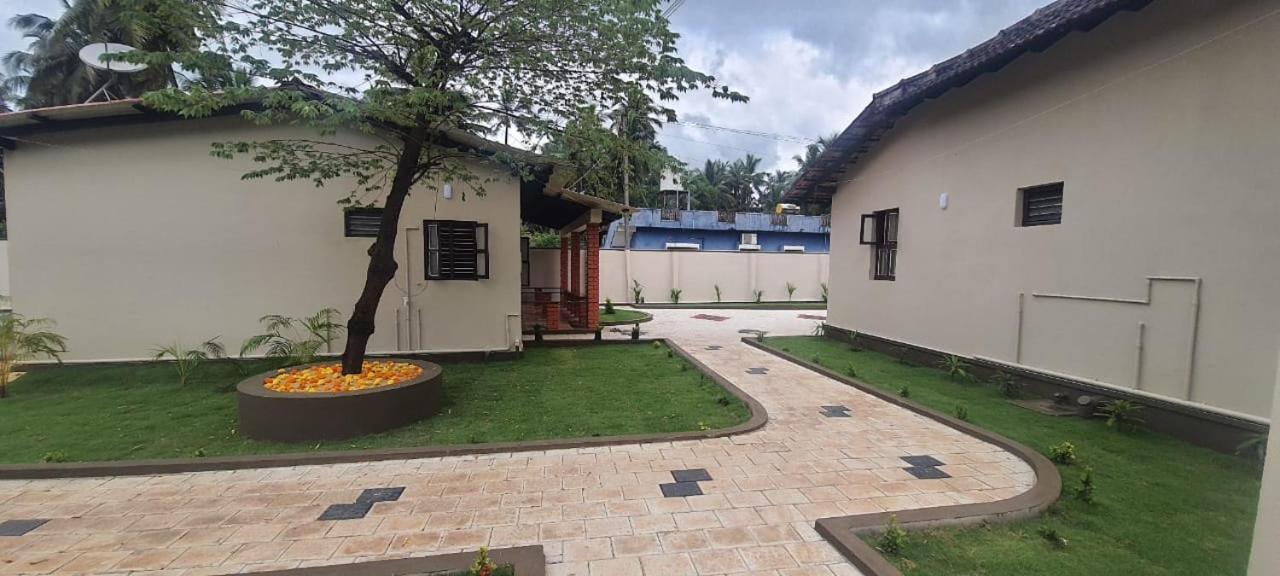 Coastal Hideoout Family Cottages Malpe Exterior photo