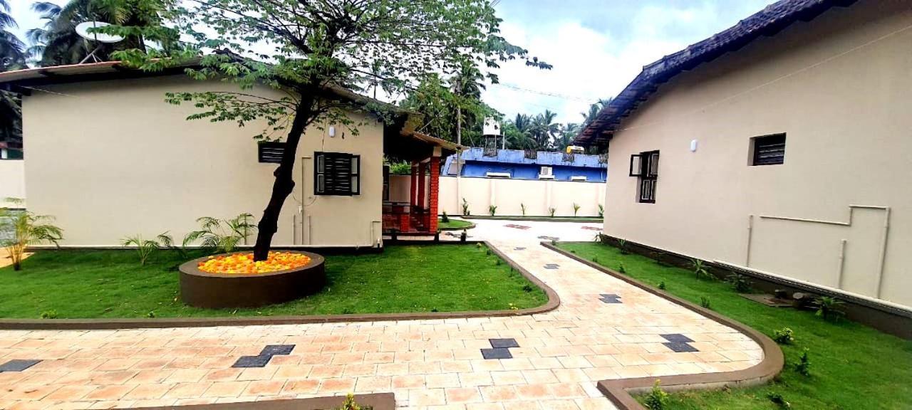 Coastal Hideoout Family Cottages Malpe Exterior photo